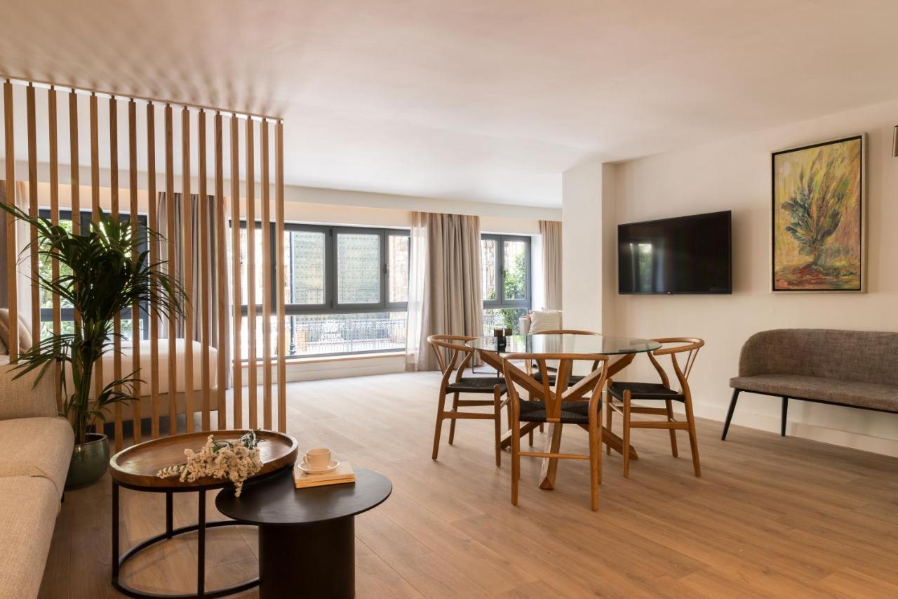 Puerta Catedral Suites Севилья Экстерьер фото