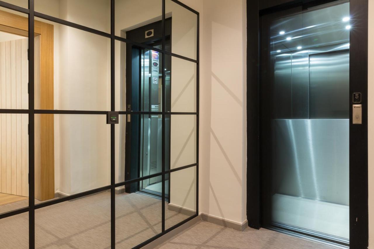 Puerta Catedral Suites Севилья Экстерьер фото