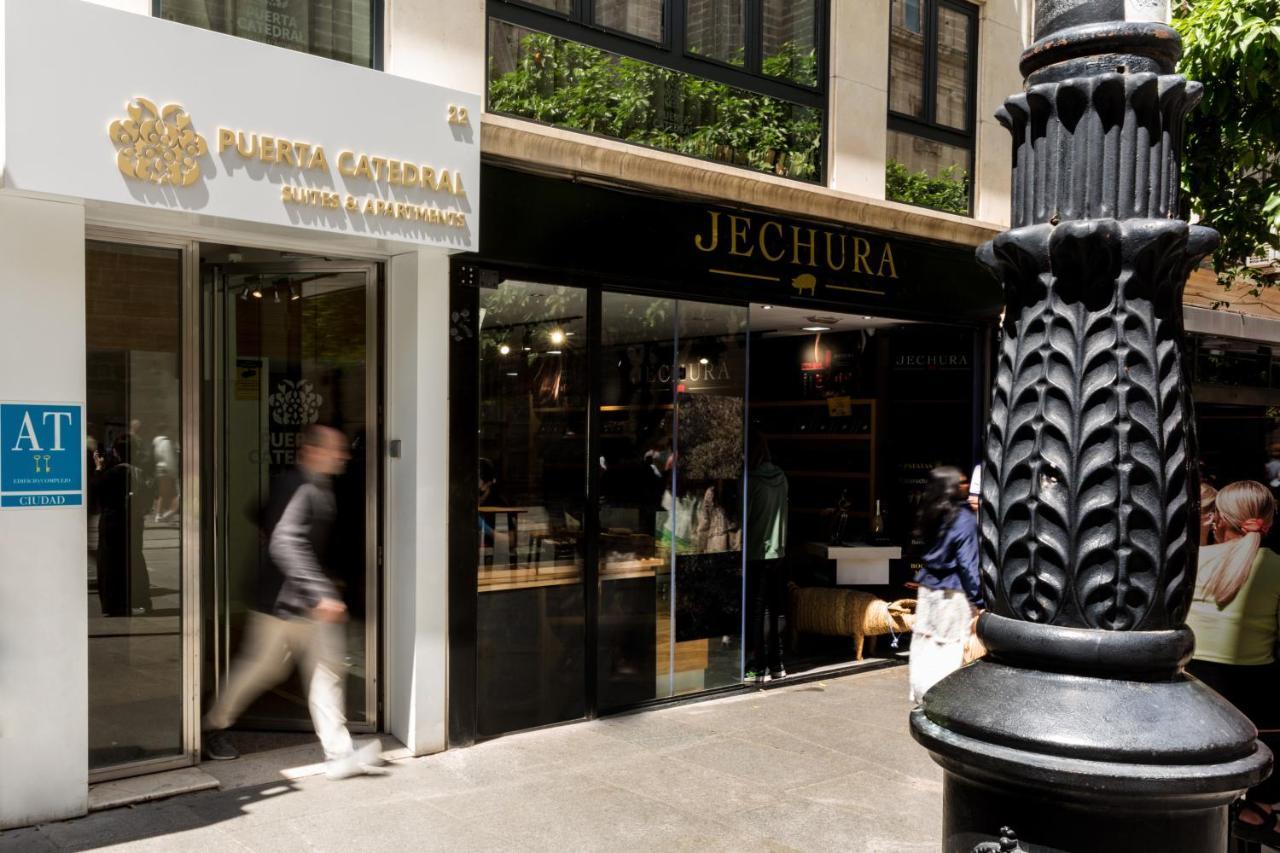 Puerta Catedral Suites Севилья Экстерьер фото