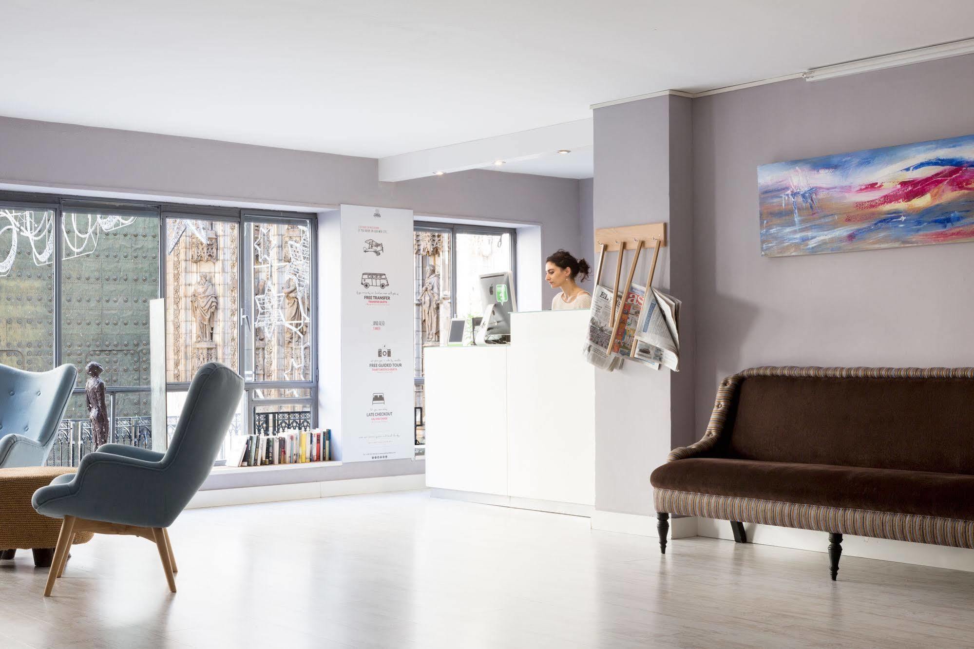 Puerta Catedral Suites Севилья Экстерьер фото